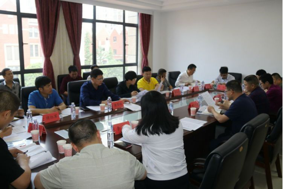 新校建设协调办公会，确保凿石小学秋季顺利开学