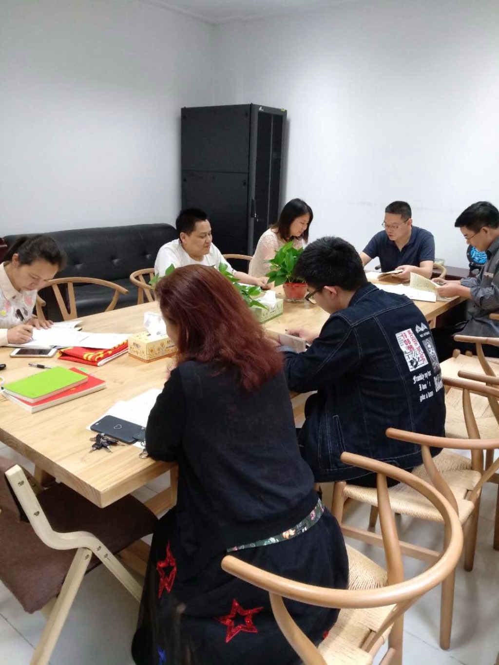 深入学习 全面贯彻党的十九大精神