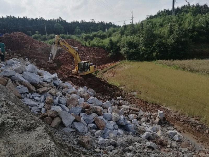 我县积极落实市环境保护督察“诊断书” 守护家门口的绿水青山