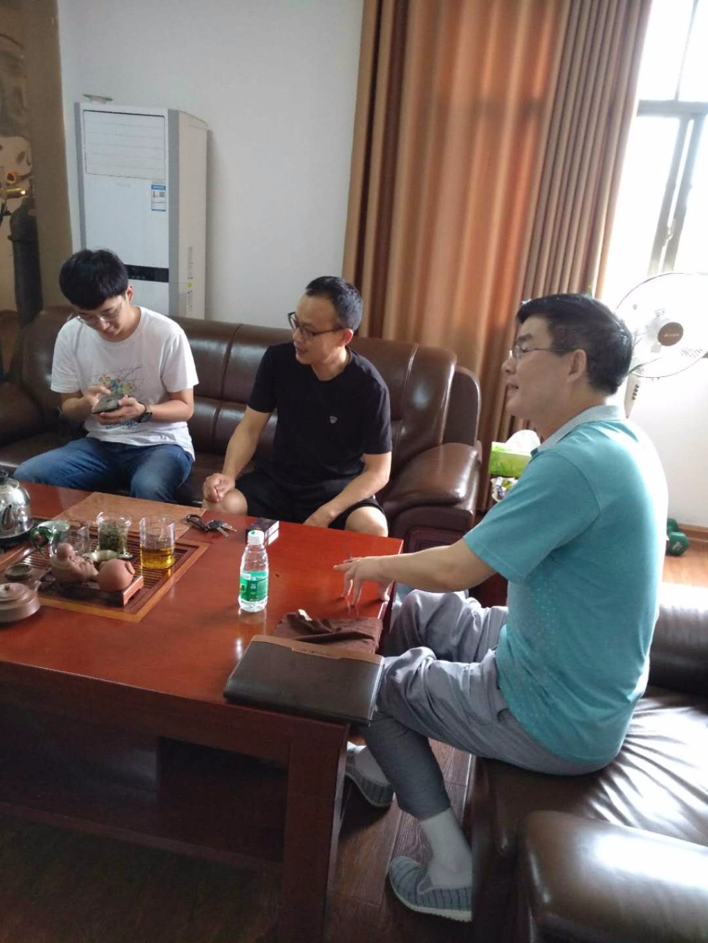 走访企业 摸底调查中小企业外贸经济状况