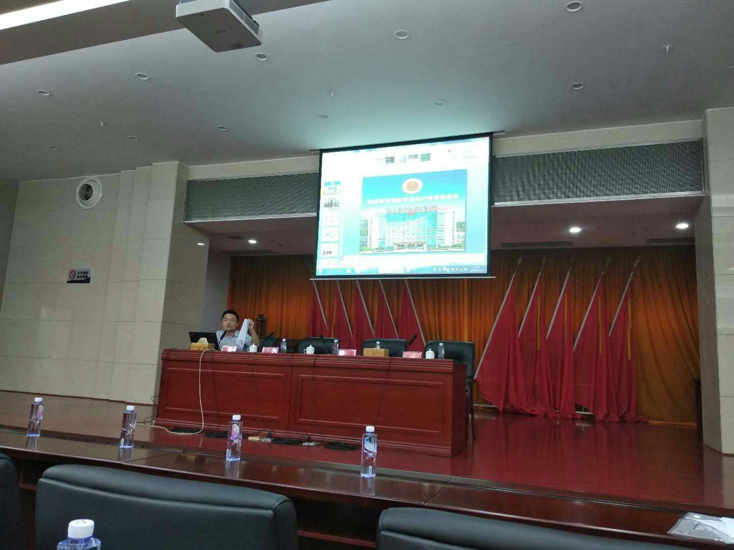 区安监局组织工贸行业企业安全生产培训
