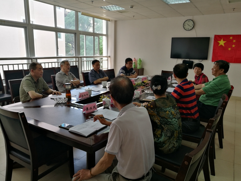 市关工委调研荷塘区关心下一代工作