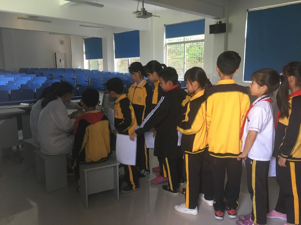 芦淞区疾控中心开展碘缺乏病监测工作