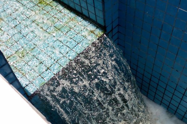 【强园区】污水处理厂：水质达到一类A标准，处理能力完全满足需求