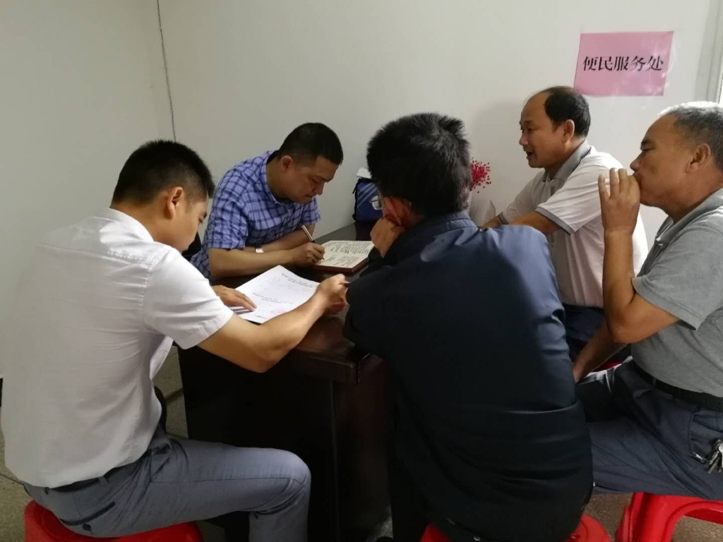 蒋智副区长到党代表工作室宣讲党的十九大精神