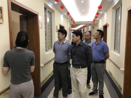 石峰区民政局一行参观学习建宁卫生服务中心