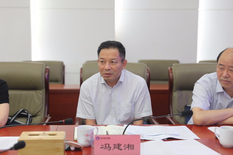 市人大常委会副主任冯建湘带队到我局调研指导工作
