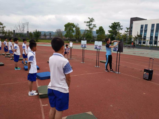 共享活力课堂 同唱青春之歌 ——栗雨小学青年教师展示活动纪实