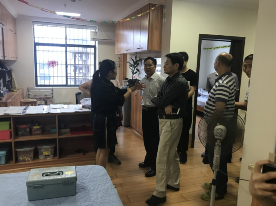 石峰区民政局一行参观学习建宁卫生服务中心