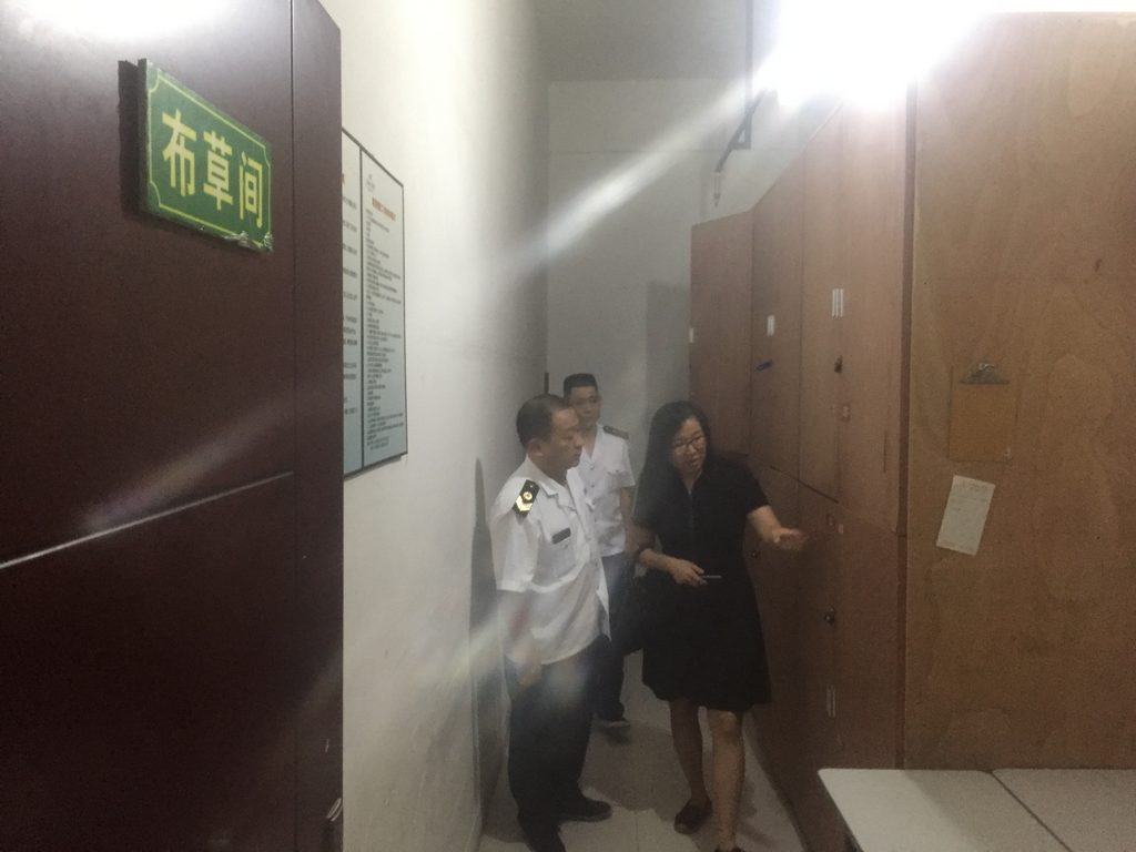 区卫生计生综合监督执法局开展监督稽查工作
