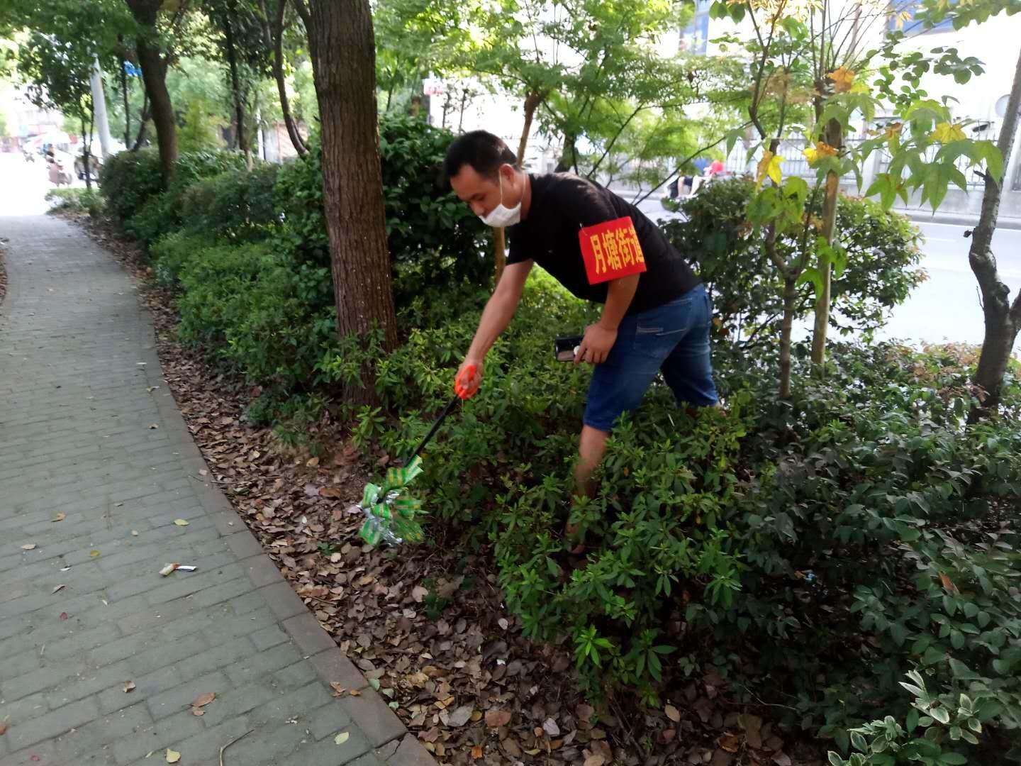 荷塘区乡镇街道认真落实配合省环保督察工作
