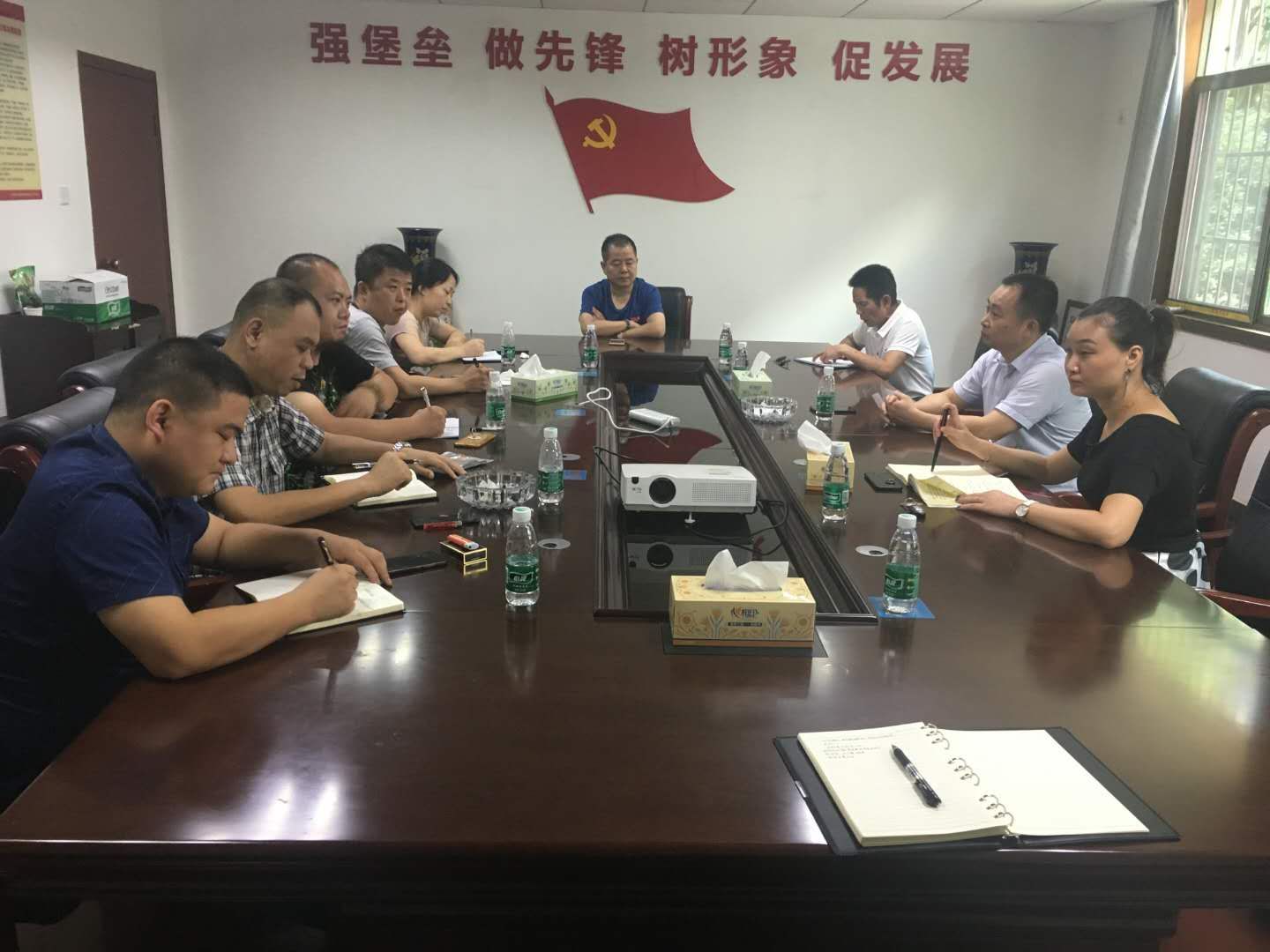 荷塘区乡镇街道认真落实配合省环保督察工作