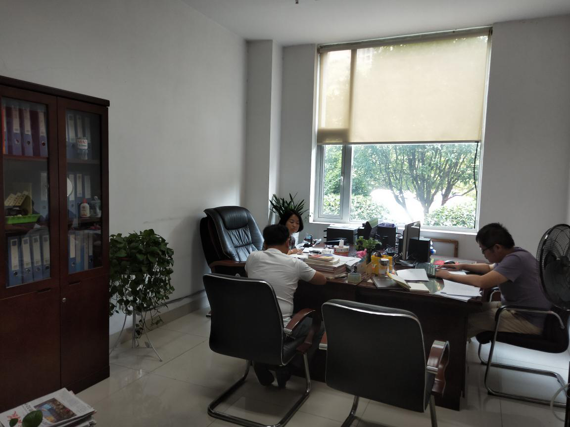 区残联批评与自我批评 “红脸出汗”的组织生活会