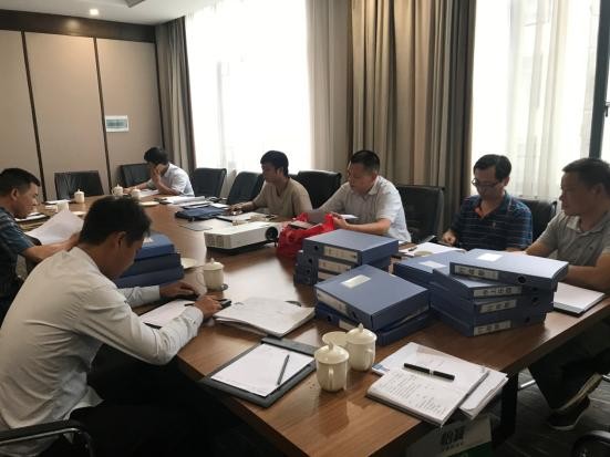 市国资委“安全领导小组”一行赴酒埠江生态旅游新镇项目现场考察船只管理情况
