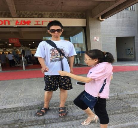 芦淞区残联与以纯联合开展“爱心衣物捐赠”公益助残活动