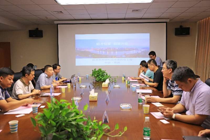 南京大学创新创业与成果转化工作办公室主任高新房就科技合作事宜来我区考察调研