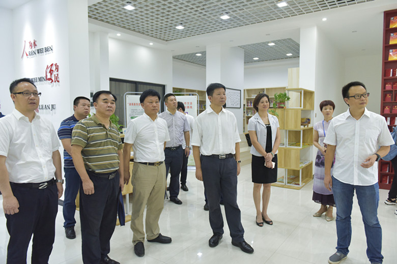 市委副书记王洪斌一行来我区专题调研创新社会治理系列民生工作