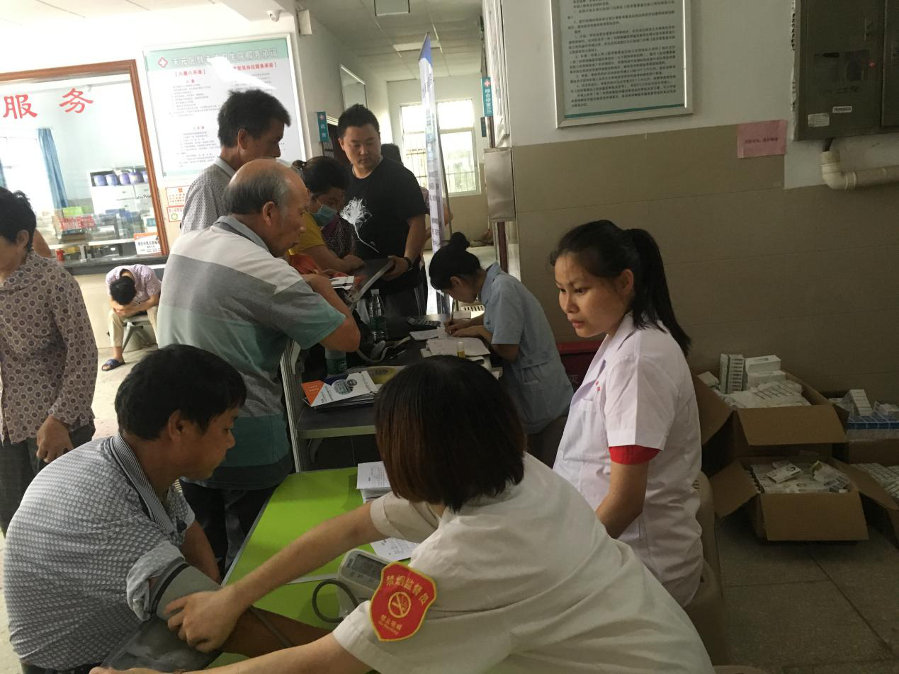 天元区残联对精神病患者进行免费体检和药物发放