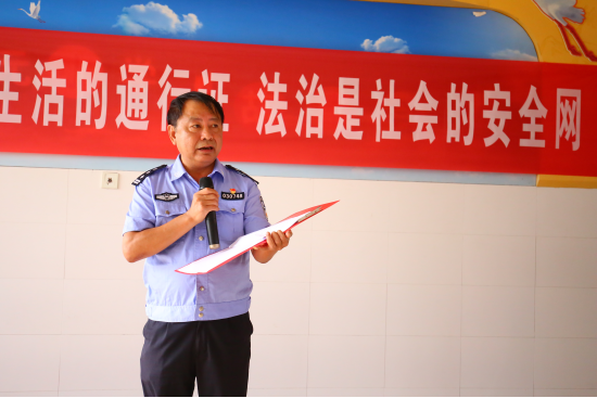 诚信是生活的通行证,法治是社会的安全网