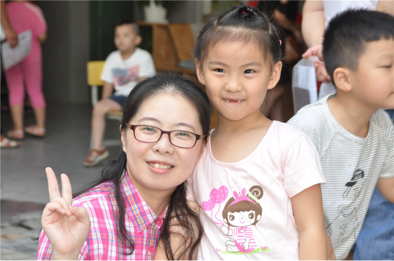 让我许你一个童年——银海学校开学教师致语