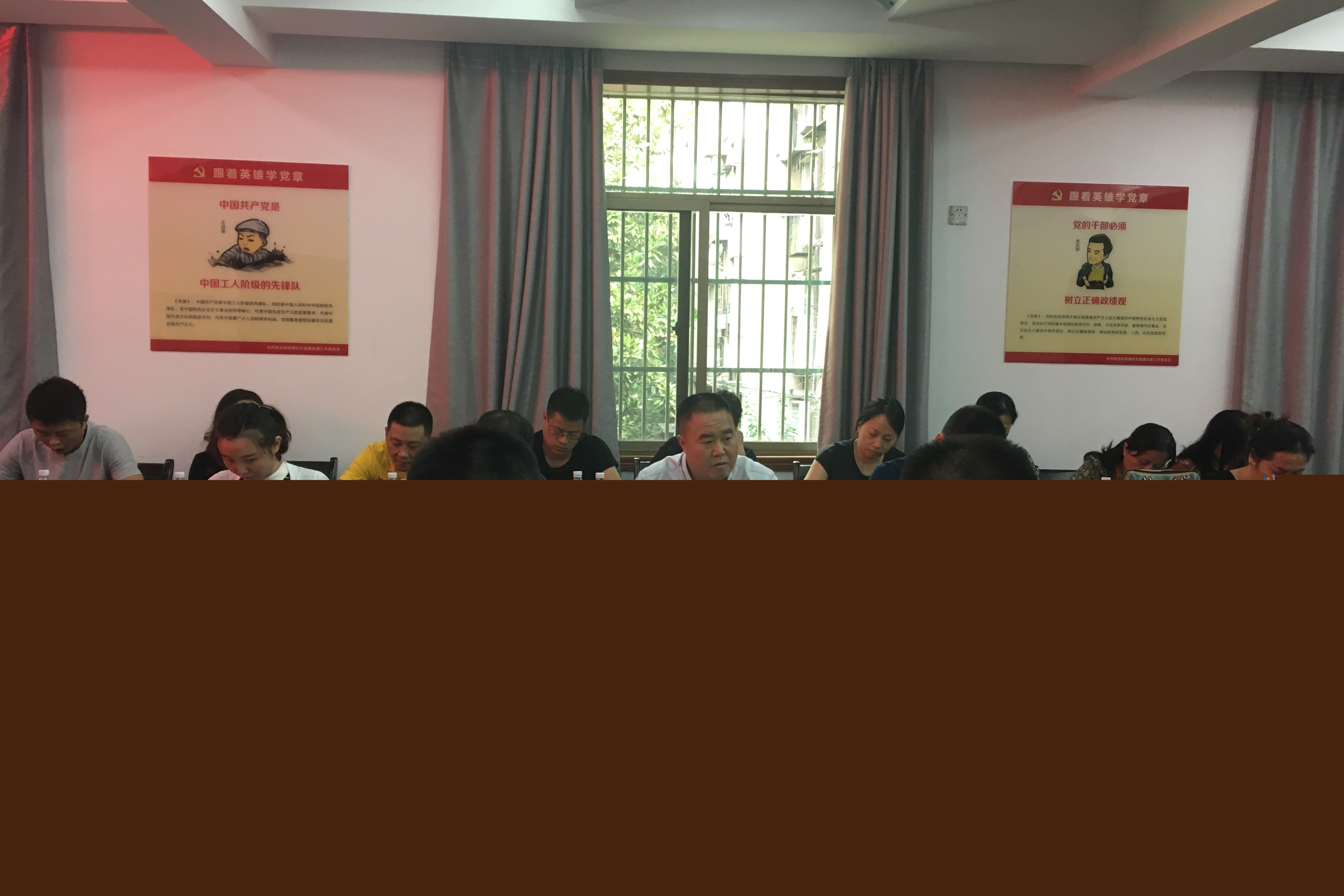 区委政法委一行来茨菇塘街道调研指导工作