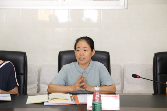 白鹤小学党支部接受区委巡察办督查