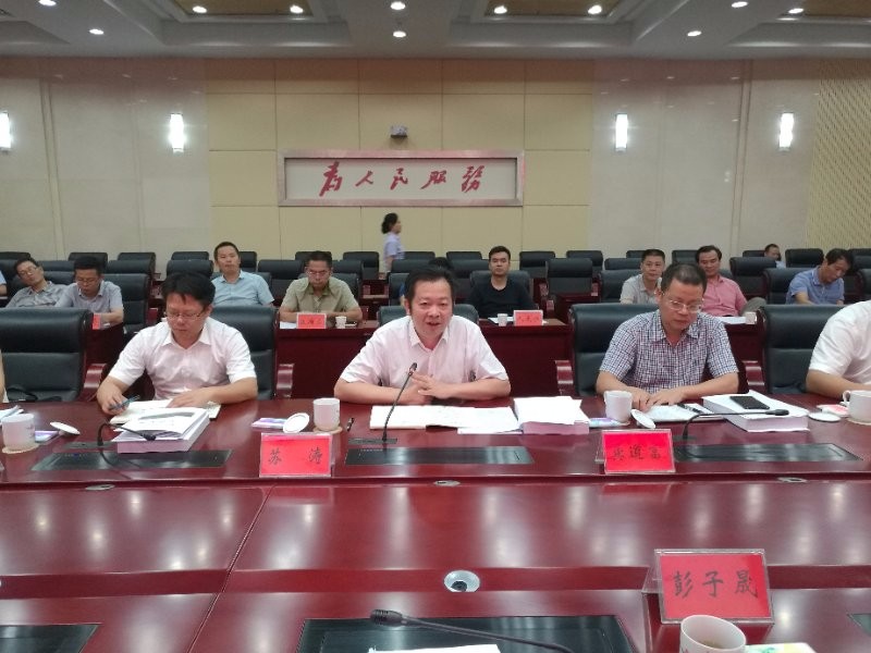 省考核组来我县考核省级高新技术产业开发区创建工作