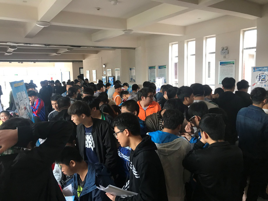 擦亮航空产业名片，拓展引才聚才渠道