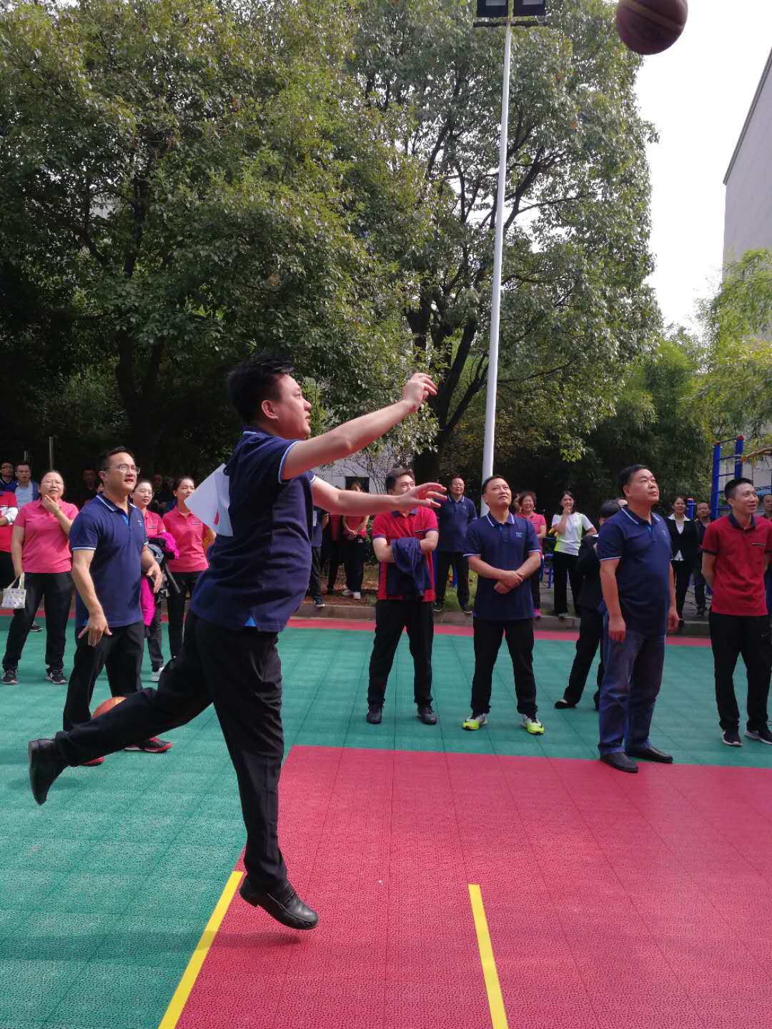 市财政局工会"激情投入，乐在其中"投篮比赛圆满成功
