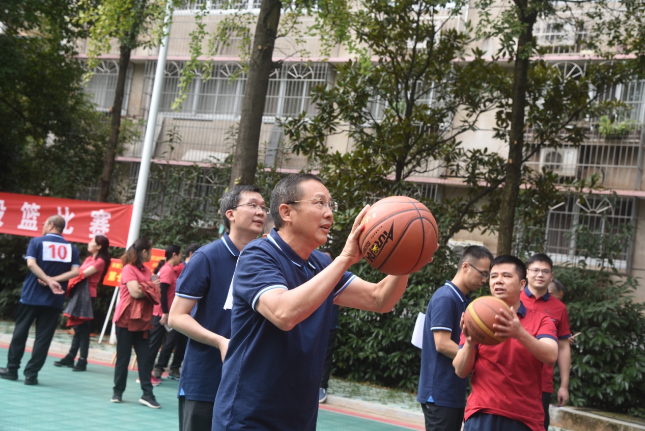 市财政局工会"激情投入，乐在其中"投篮比赛圆满成功