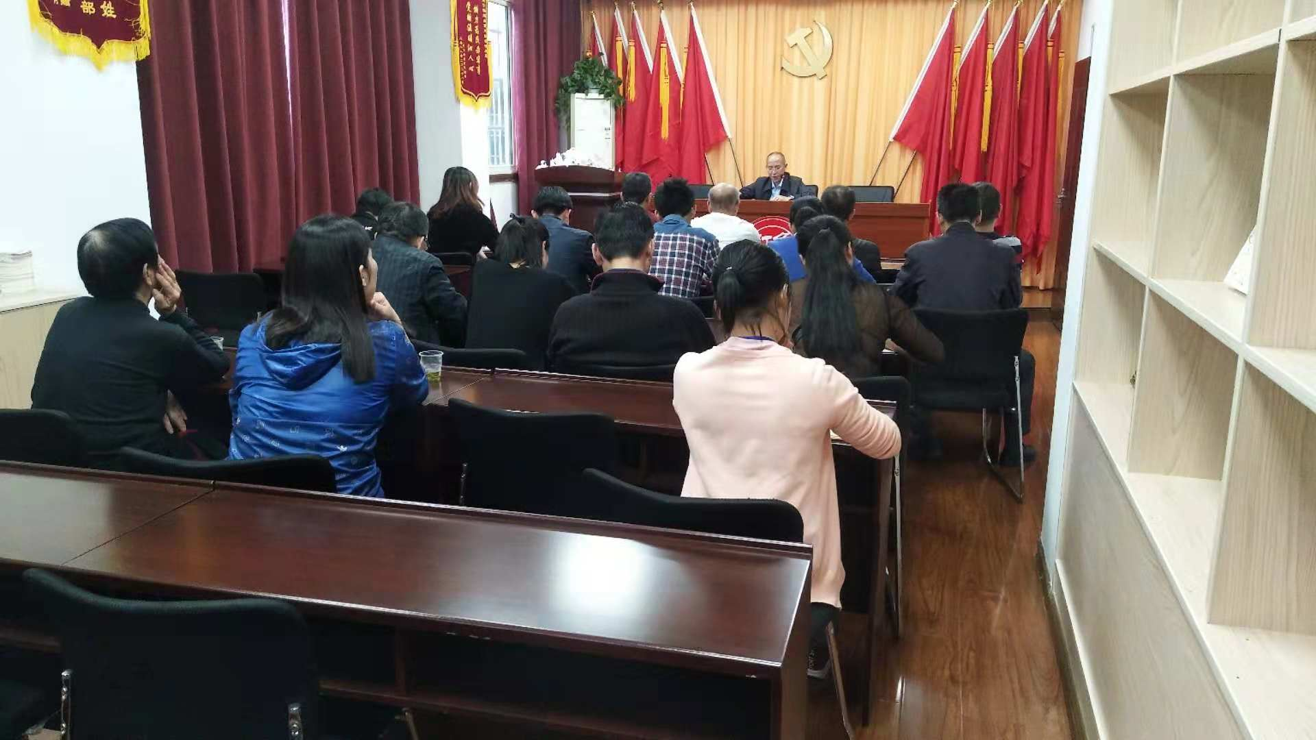 环保芦淞分局联合结谷街社区开展在职党员进社区活动