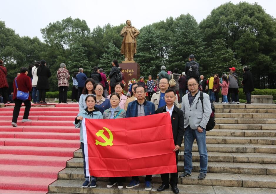 接受红色教育，传承革命精神 —— 天元区工商联党组与株洲新时代输送机械有限公司党支部开展结对共建活动