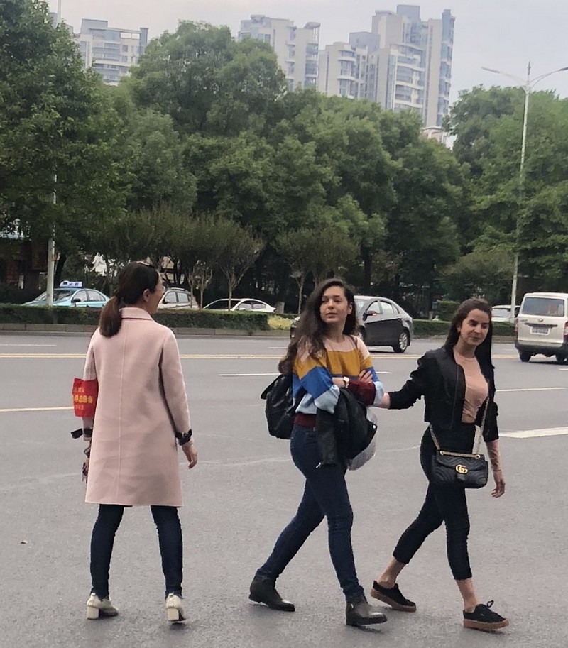 我局组织开展文明劝导志愿服务