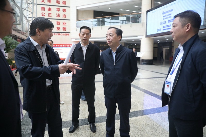 金勇章一行来我市督查不动产登记“最多跑一次”改革及窗口作风问题专项整治工作