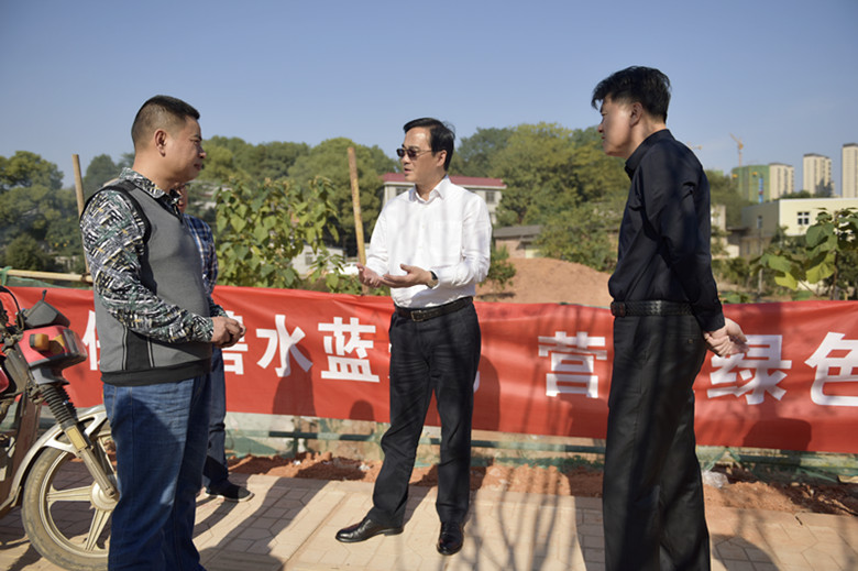 王利波实地督查环保整改工作并开展巡河