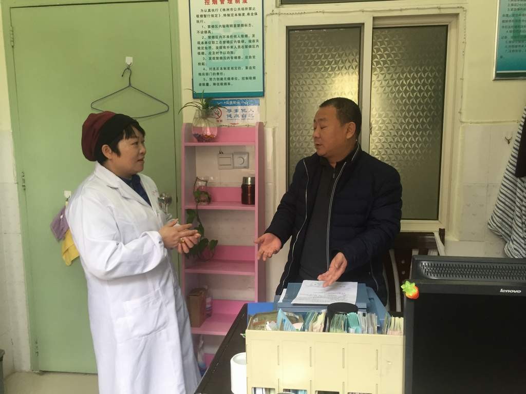 区卫计执法局开展辖区医疗卫生日常巡查工作