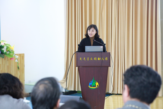 株洲市特级教师工作站(学前教育)第四次研讨会在火炬幼儿园召开