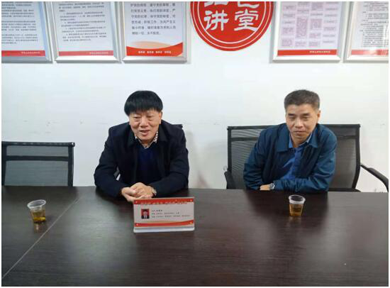 区政协主席陈光国到大园社区慰问党员并指导社区工作