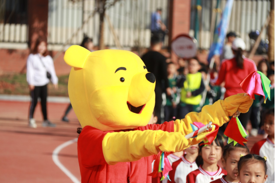 驰骋动感赛场，凿石小学迎来首届秋季运动会