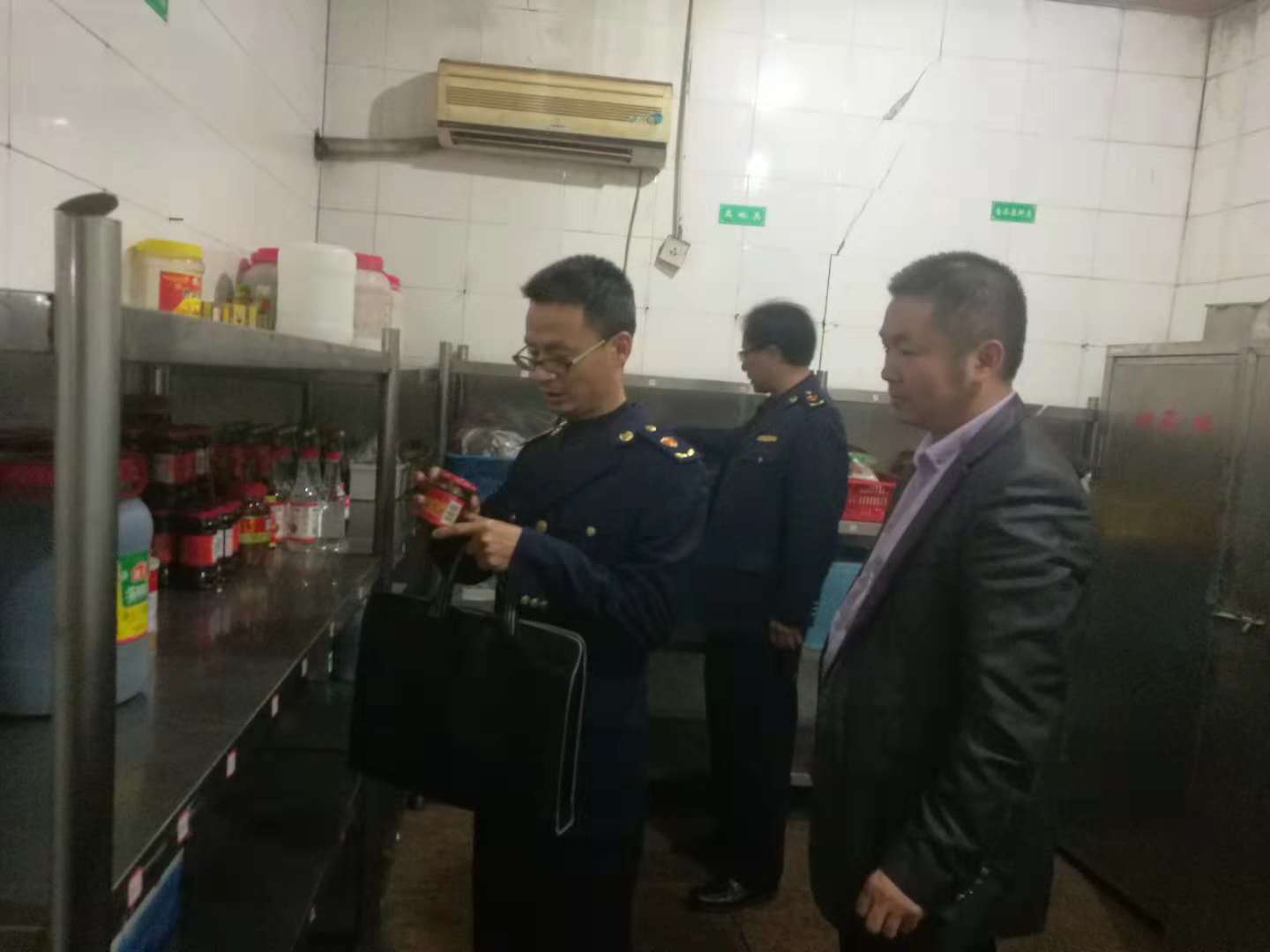 攸县食品药品工商质量监督管理局多措并举保障全市供销改革现场会食品安全