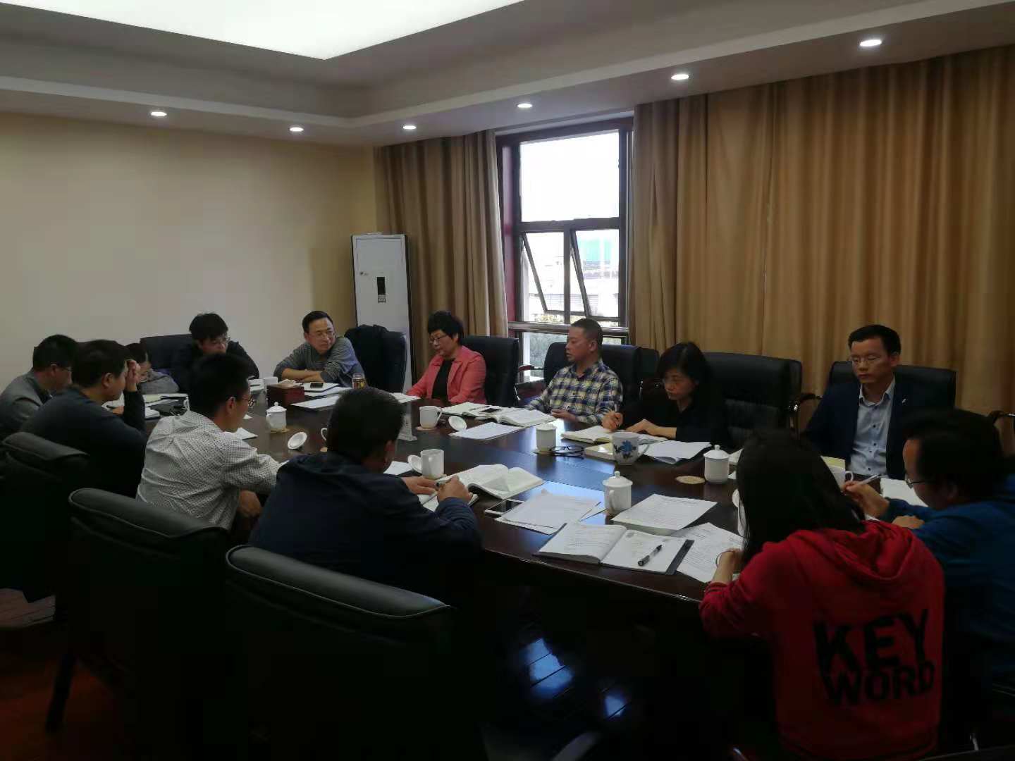 市政府经济金融办举行2018年理论中心组第十三次集中学习