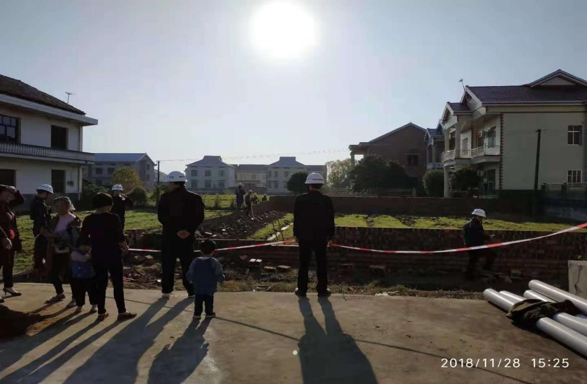 "即查即拆"给力，连拆多处违建