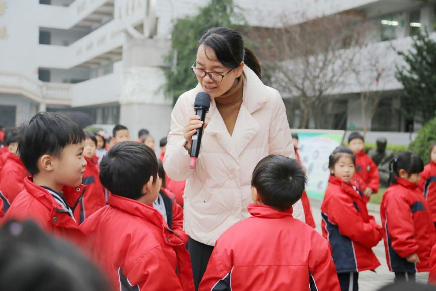 小小萌娃，阳光少年 ——白鹤小学一年级广播操比赛