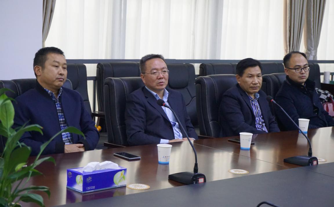 副市长杨胜跃考察景炎学校智慧课堂