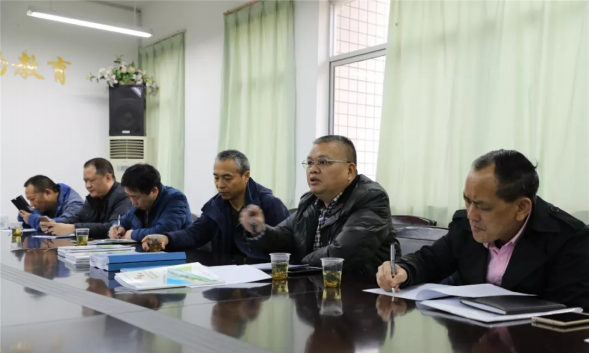 银海学校迎接湖南省教育信息化创新应用示范校中期评估实地考察