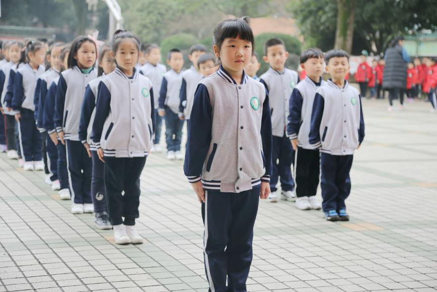 小小萌娃，阳光少年 ——白鹤小学一年级广播操比赛