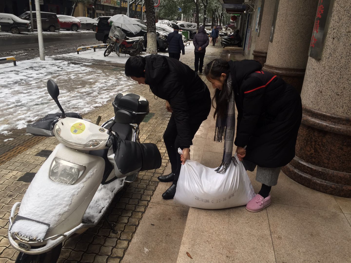 贺家土街道"三举措"，做好冰雪低温天气应对防范工作