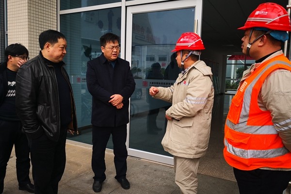 攸县多部门联合检查网岭镇安全生产工作