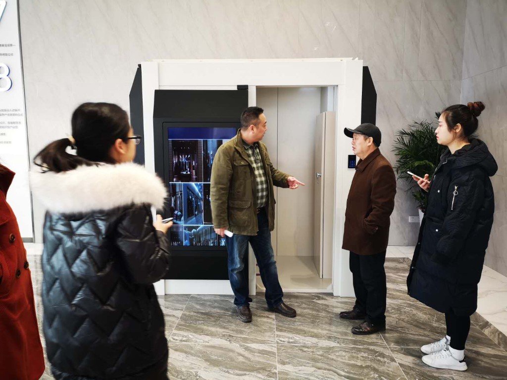 省工业旅游规划设计专家到芦淞区开展工业旅游资源实地考察