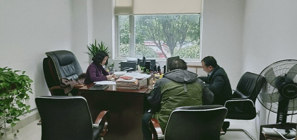 区残联开展民主生活会会前集中研讨暨2019年第1次中心组学习